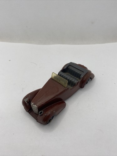 Dinky toys alvis - , some
