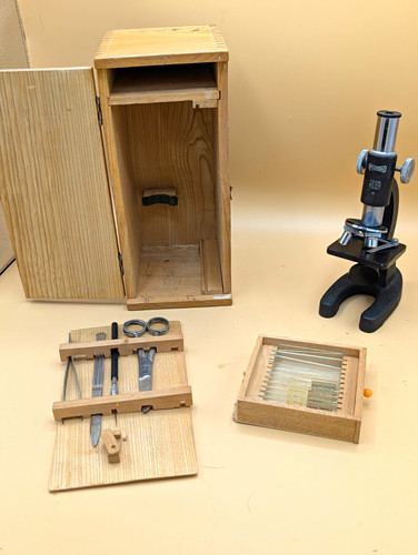 Vintage microscope 100x - 100x, 200x