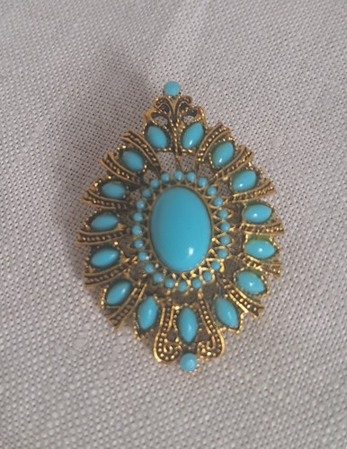 Vintage blue howlite resin - vintage,