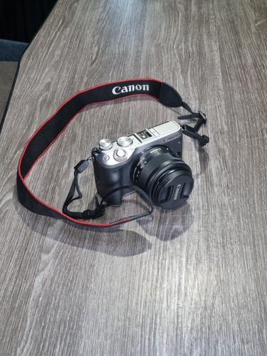 Canon eos camera - m6, used