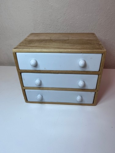 Natural finished wooden - natural,