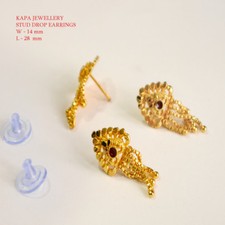 22ct Gold Designer Stud