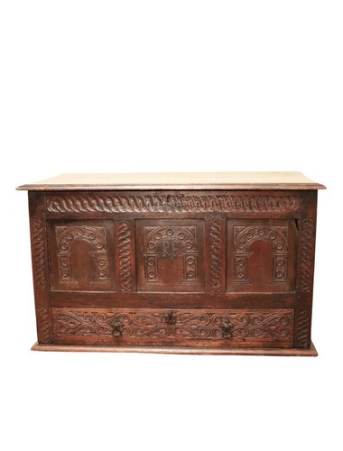 Lovely victorian carved oak - lovely,