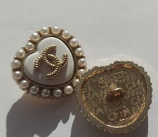 2 Chanel Buttons 23 mm White