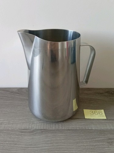 Large metal jug catering - metal,