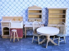 Dolls house 12th scale 8 piece