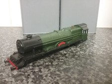 OO GAUGE HORNBY TRIANG GREEN