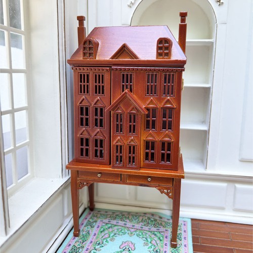Scale dollhouse - scale,