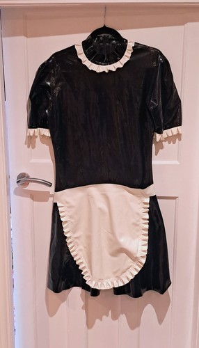 Xxl latex maid - ,