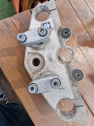 Suzuki gz125 marauder top yoke - gz125,