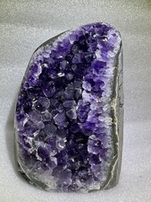 Stunning Uruguay Amethyst Geode Cluster Quartz 1266g.