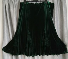 Dark Green Velvet Skirt Size