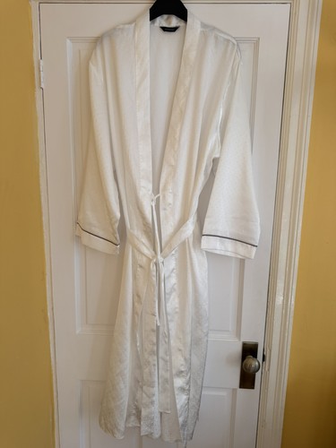 Ivory lightweight silky - ivory, satin