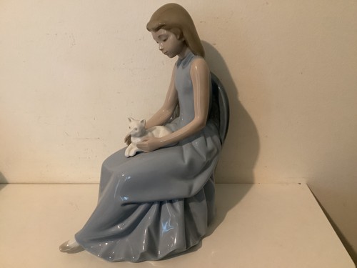 Lovely large nao lladro - nao,