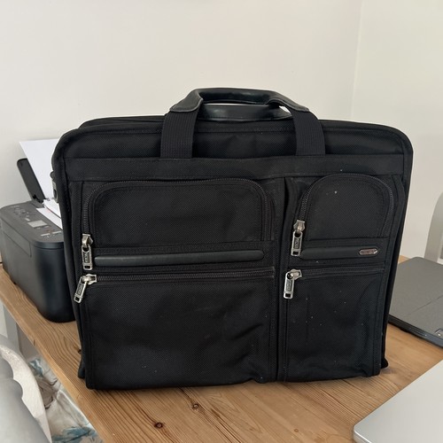 Tumi excellent condition - tumi,