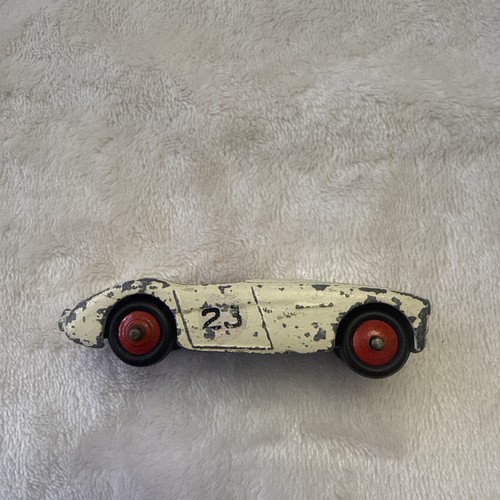 Vintage dinky toys 109 austin - vintage,