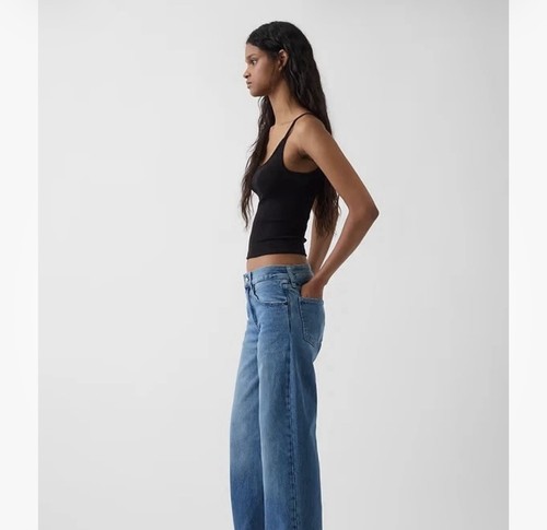 Nwt gap hailey bieber - bieber, the