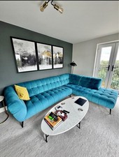 Barker & Stonehouse Corner