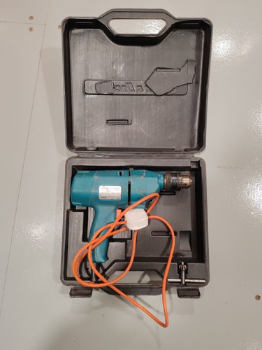 Black and decker drill - black,