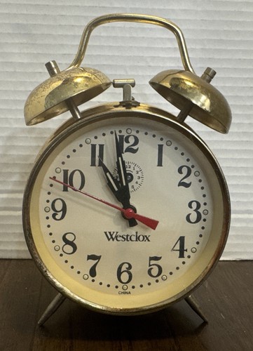 Vtg westclox gold - vtg, gold-tone