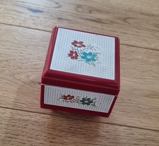 VINTAGE LADY MATE MINI MUSICAL