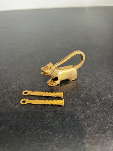 Vintage brass lion figurative - brass,