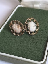 Vintage Shell Cameo Clip-On