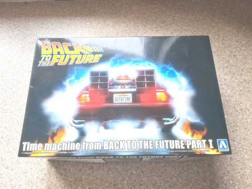 Aoshima scale delorean - aoshima,