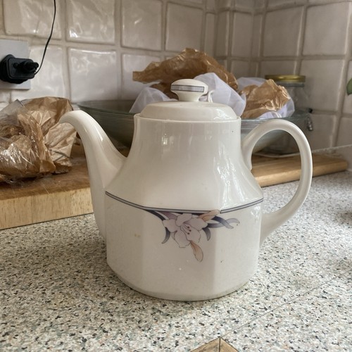 Royal doulton nimbus - royal, tea