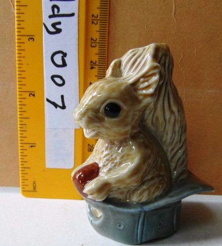 Wade hattie the squirrel - wade,