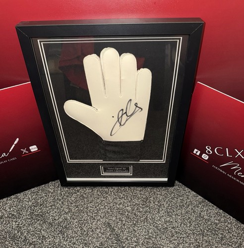 Iker casillas signed glove - casillas,