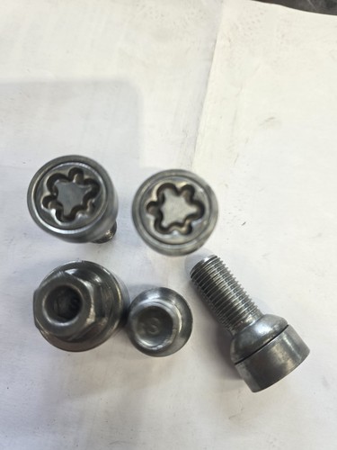 Audi skoda seat locking - skoda,