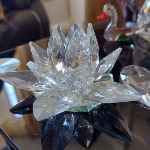 Faceted crystal lotus flower - faceted,