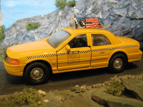 Scale ford crown victoria - 1:36,