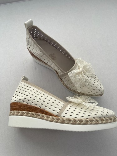 Gorgeous white leather shoes - white,