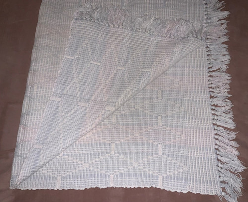 Vintage white woven - 47''x,
