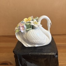 Royal Doulton Spring Posy Swan Figurine Ornament Vintage