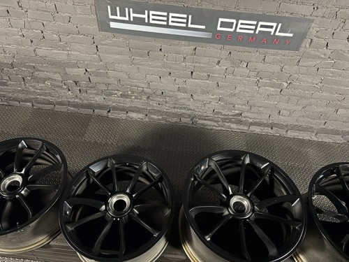 Porsche 5 x 20 - +,