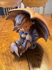 GOEBEL HUMMEL UMBRELLA GIRL