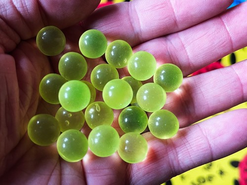 Uranium vaseline glass - vaseline,
