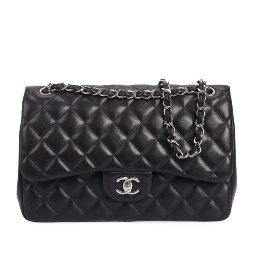 Pre owned chanel classic - pre-owned,