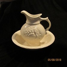 1968 McCoy Pottery Turkey Theme Water Pitcher with Wash Bowl Cream Brown