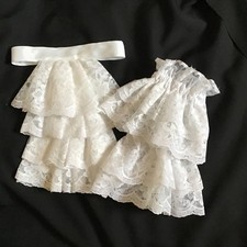 Jabot cravat and wrist cuffs