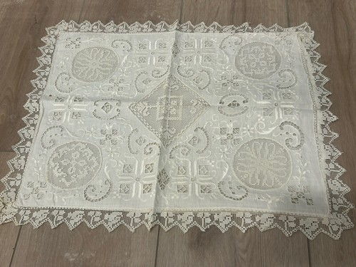 Antique 1900c italian lace - ,