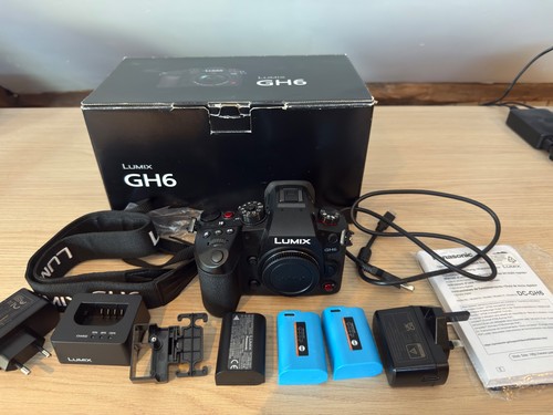 Panasonic lumix gh6 2mp - panasonic,