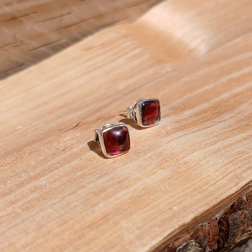 Sterling silver square - sterling, garnet