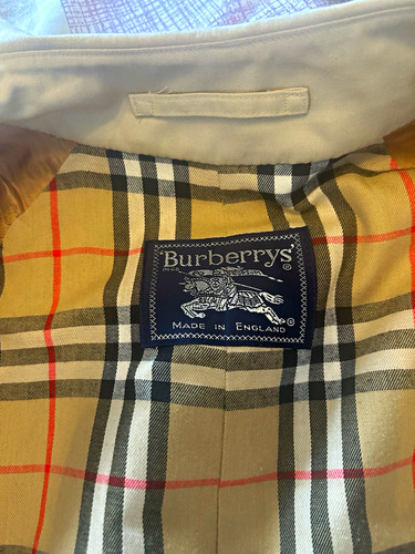 Burberrys london beige trench - burberrys,