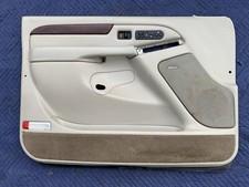 03-07 Cadillac Escalade Front