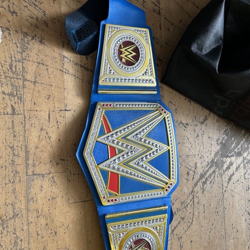 Wwe universal champion - universal,