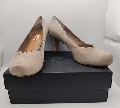 Clarks chorus voice - ,